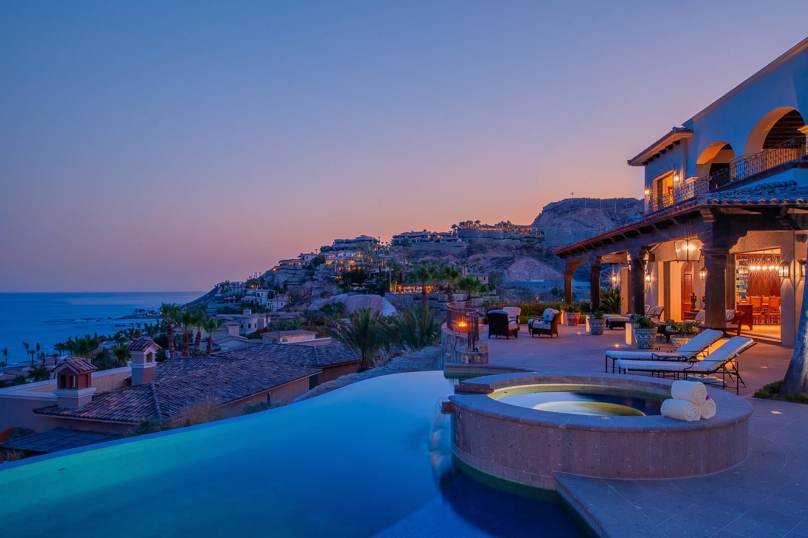 Enjoy Luxury Villas in the Finest Los Cabos Neighborhoods