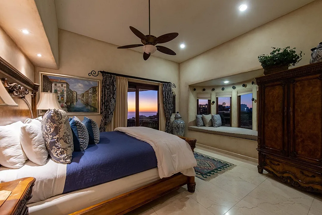 Bedroom 1 (Master) · image_159698880