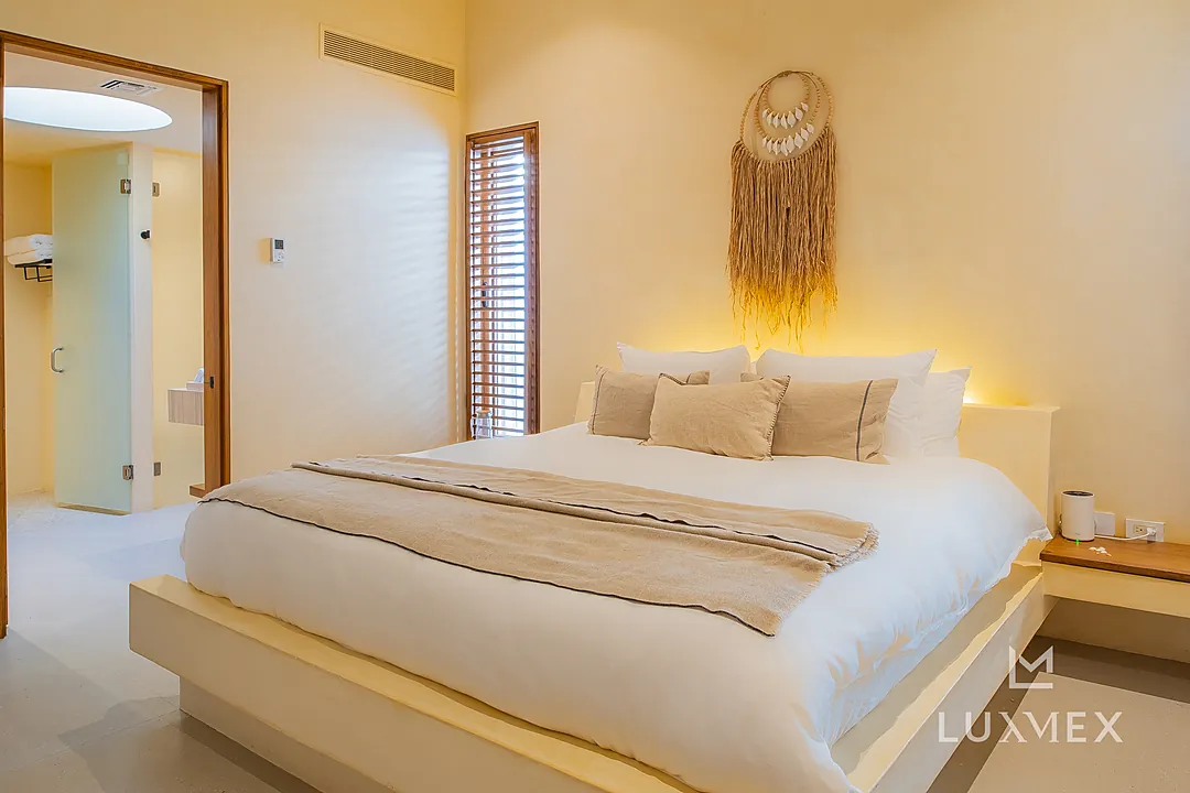 BEDROOM-2-DSC03611