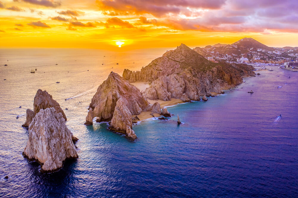 Book Your Stay for the Best Seasonal Los Cabos Activities